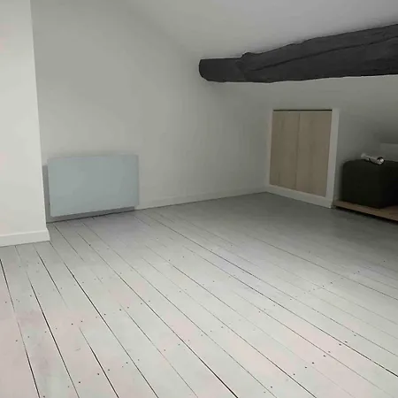 Spacious Townhouse Two Bedrooms Near By The Lifts Ferienhaus *